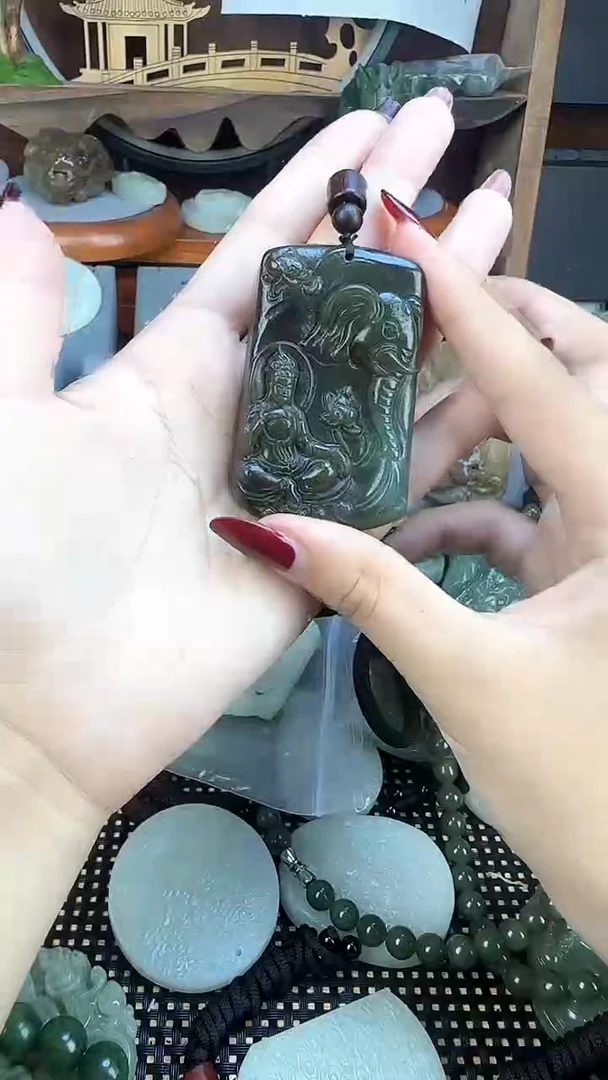 颈饰未镶嵌和田玉1