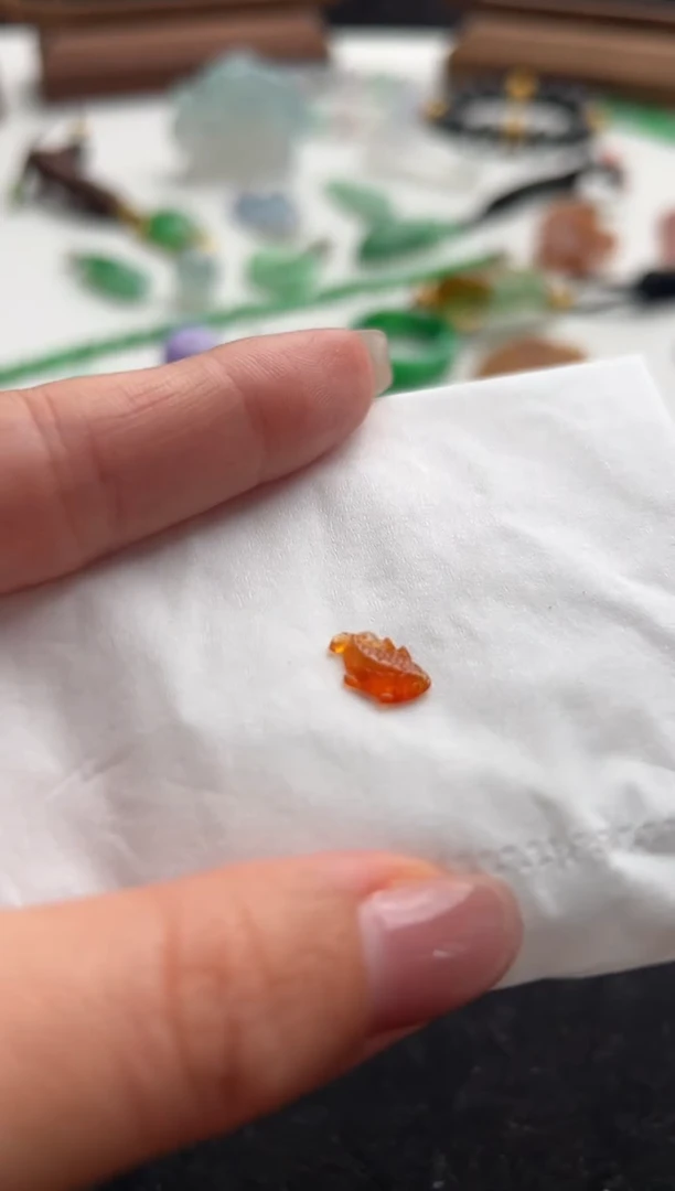 定制翡翠未镶嵌红锦鲤380