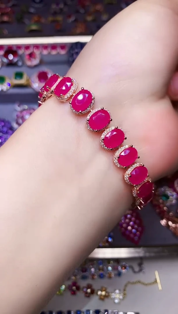 银S925镶嵌手链红宝石....