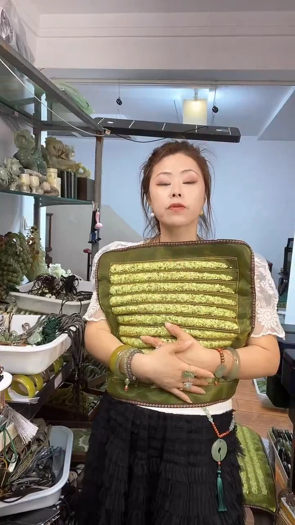 岫玉未镶嵌坐垫多样性发货其中之一