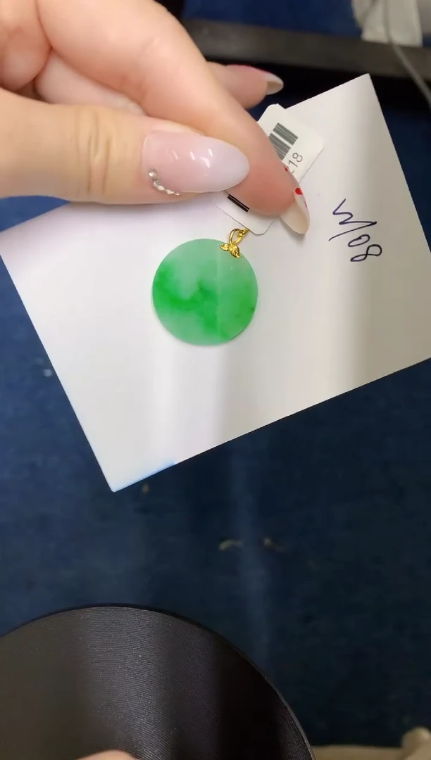 【闪购商品】翡翠颈饰18K金镶嵌0000000000