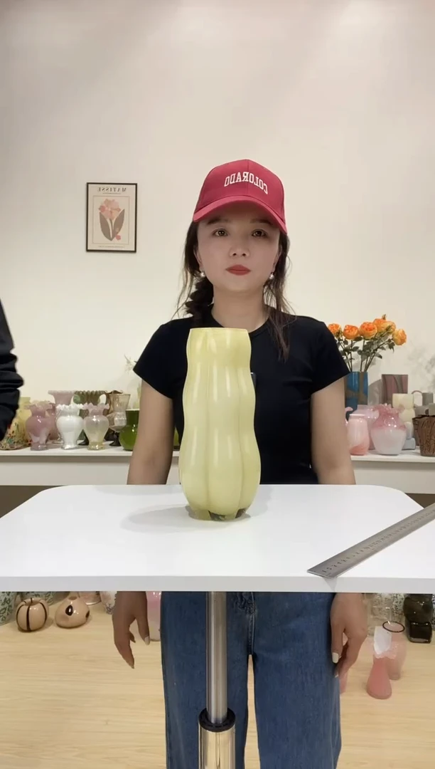 花生中奶黄琉琉璃花瓶