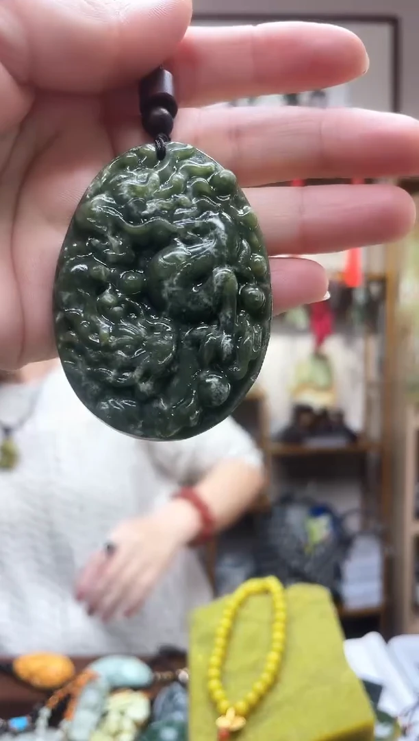 未镶嵌岫玉吊坠·