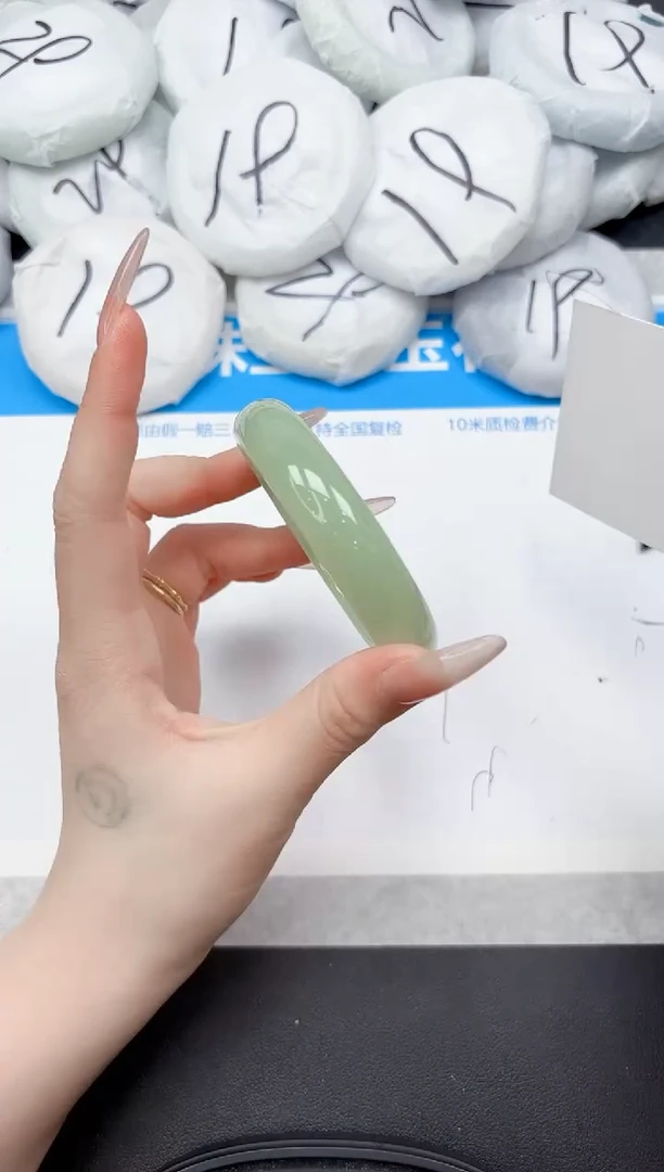 未镶嵌手镯石英质玉306-60