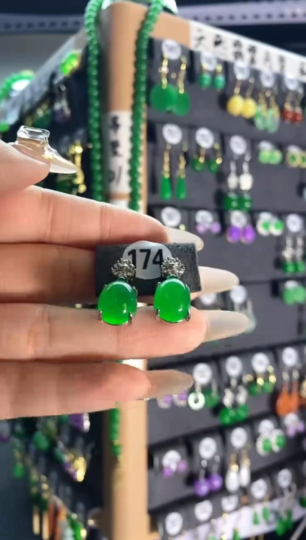 【闪购商品】翡翠颈饰银S925镶嵌174...