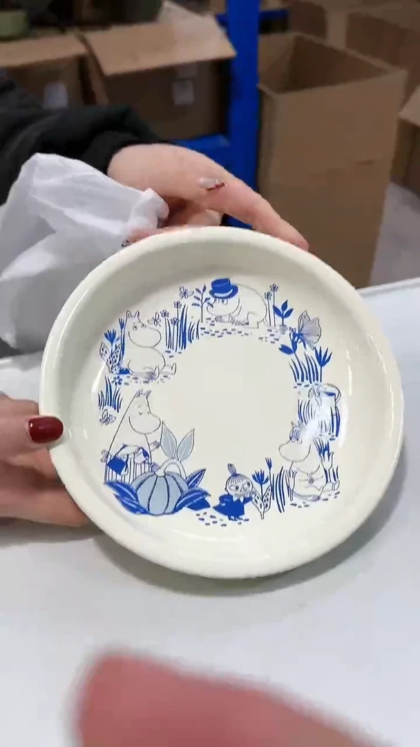 【闪购商品】瓷片姆明花园生活7.8寸盘