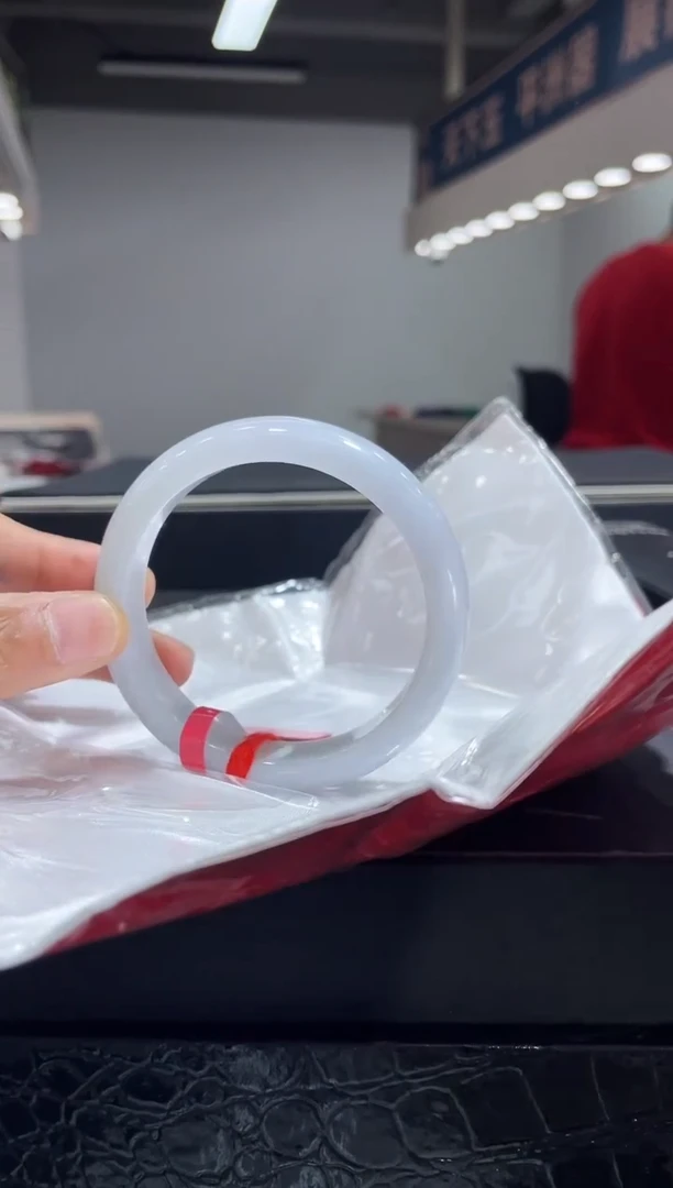 未镶嵌手镯翡翠8