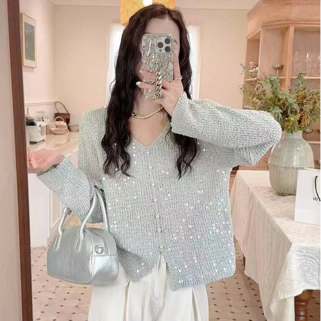 春季新款V领钉珠针织衫女2025春秋款纯色亮片显瘦针织衫百搭上衣