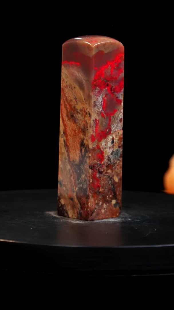 鸡血石刘关张鸡血石