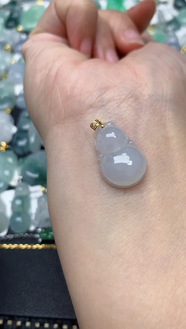 颈饰18K金镶嵌翡翠天然缅甸A货翡翠