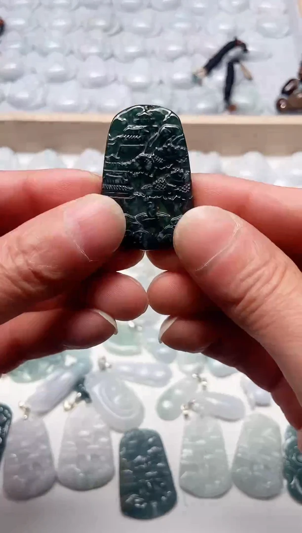 【闪购商品】翡翠吊坠(赠链)未镶嵌多样性拍一发一000