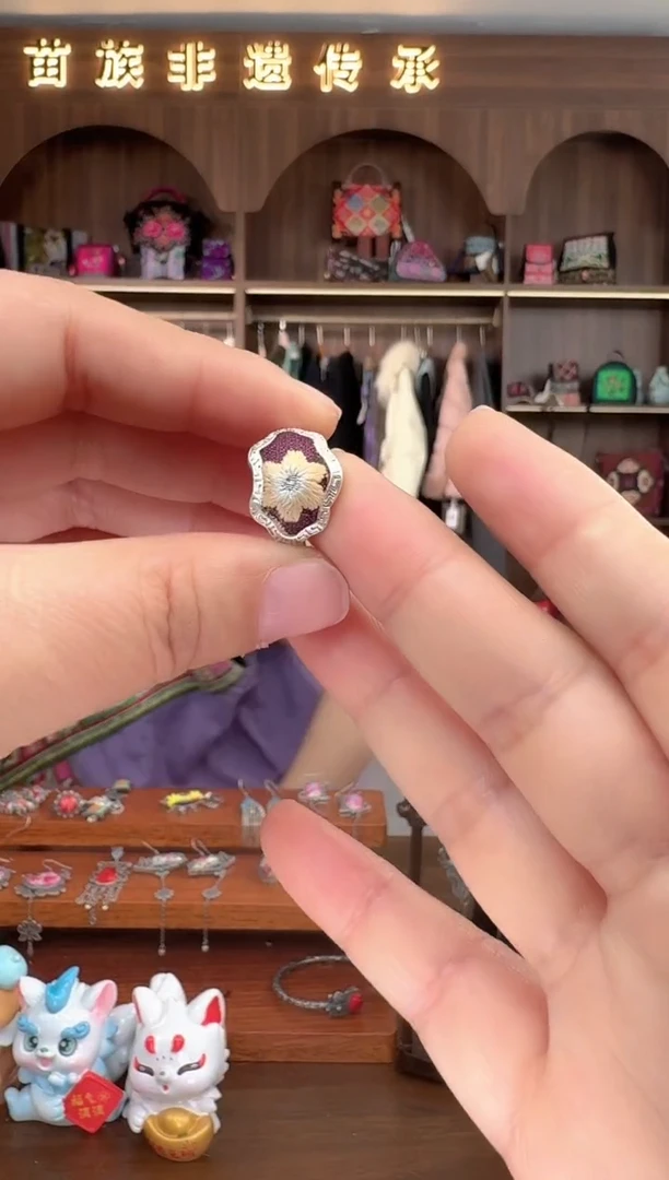 【闪购商品】织绣扶光苗绣传承115