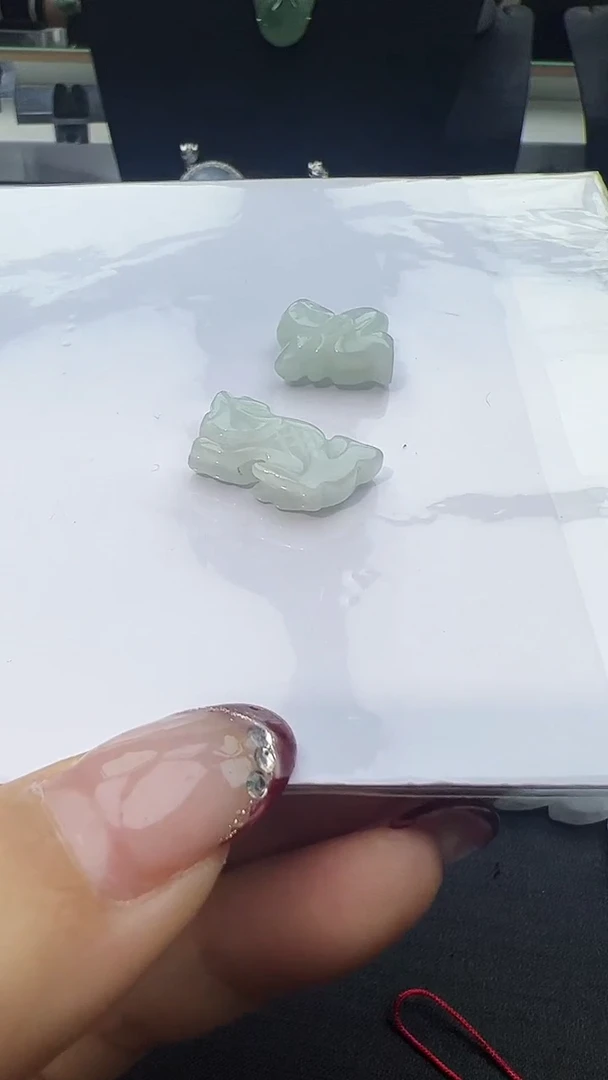 【闪购商品】翡翠挂件未镶嵌生肖裸石