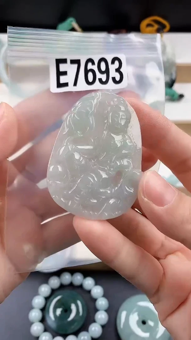 颈饰未镶嵌翡翠天然翡翠吊坠挂件