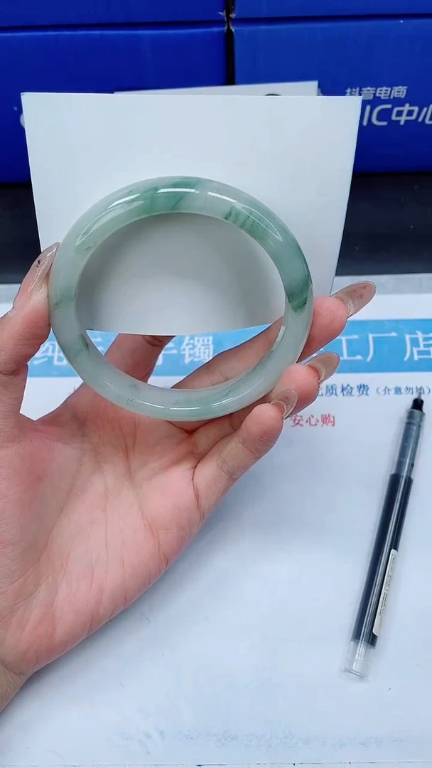 未镶嵌手镯石英质玉A128-64.6