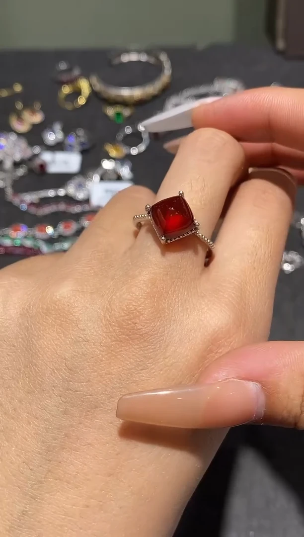 银S925镶嵌戒指石榴石戒指