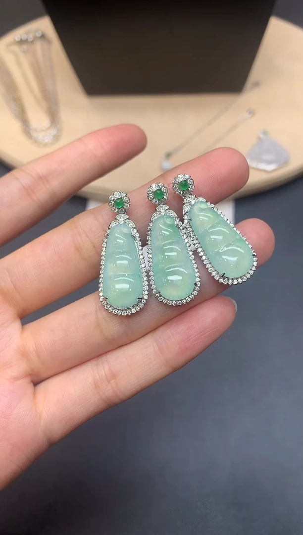 【闪购商品】翡翠吊坠(不含链)银S925镶嵌福豆【多样性发其一】