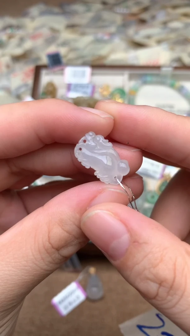 未镶嵌挂件翡翠1