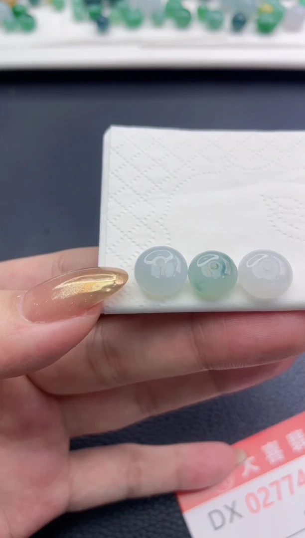 未镶嵌定制翡翠壮**情珠子