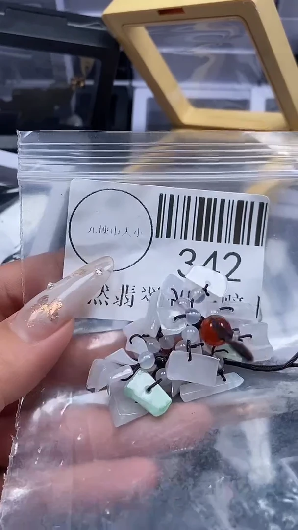 吊坠(不含链)未镶嵌翡翠342