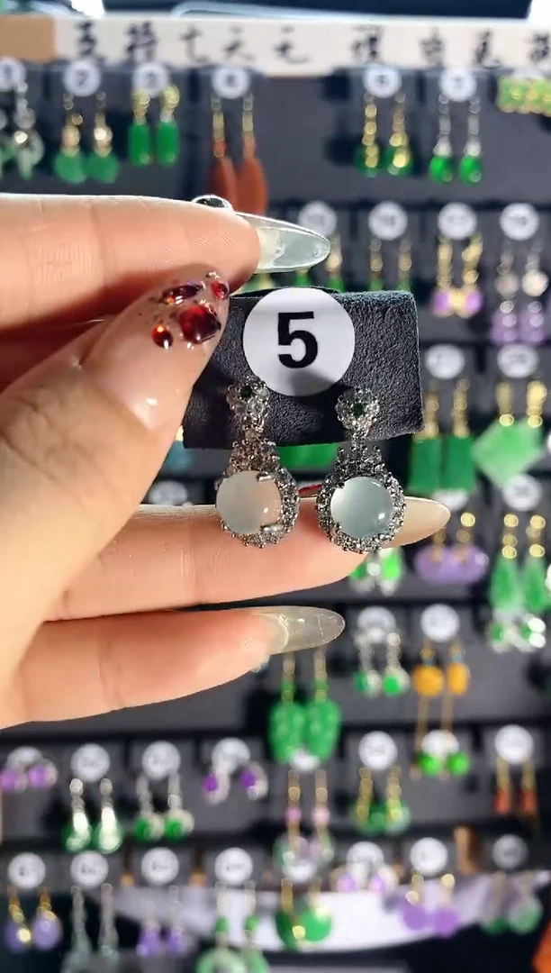 【闪购商品】翡翠颈饰银S925镶嵌5...