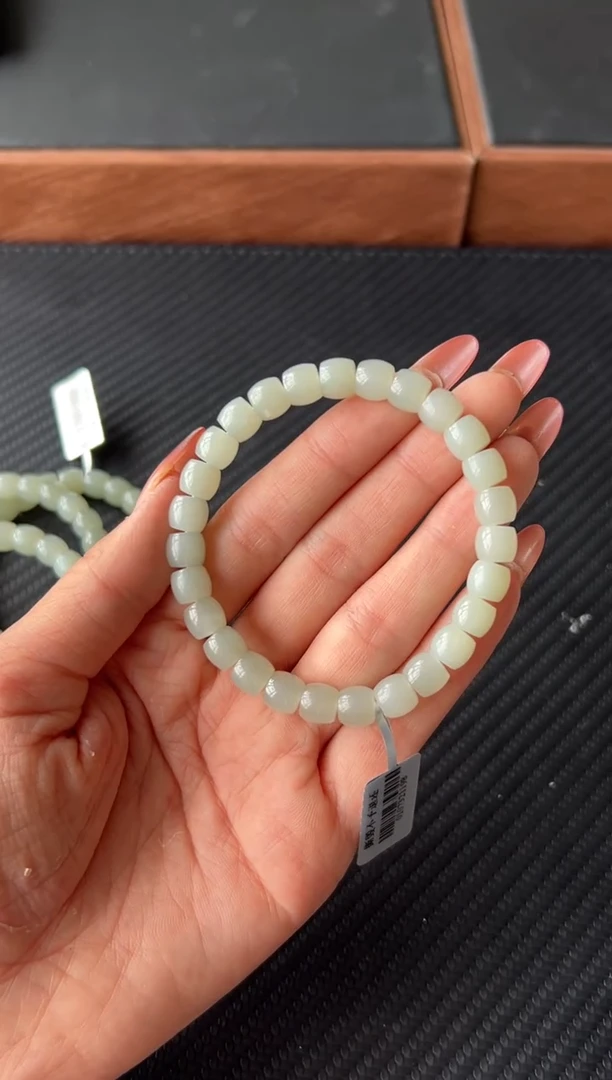 手串未镶嵌和田玉且末微色差近矿卡8J直切多样性发货拍一发一