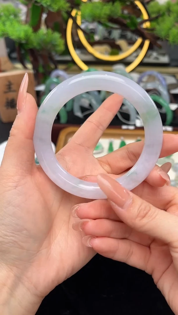 未镶嵌手镯翡翠手镯