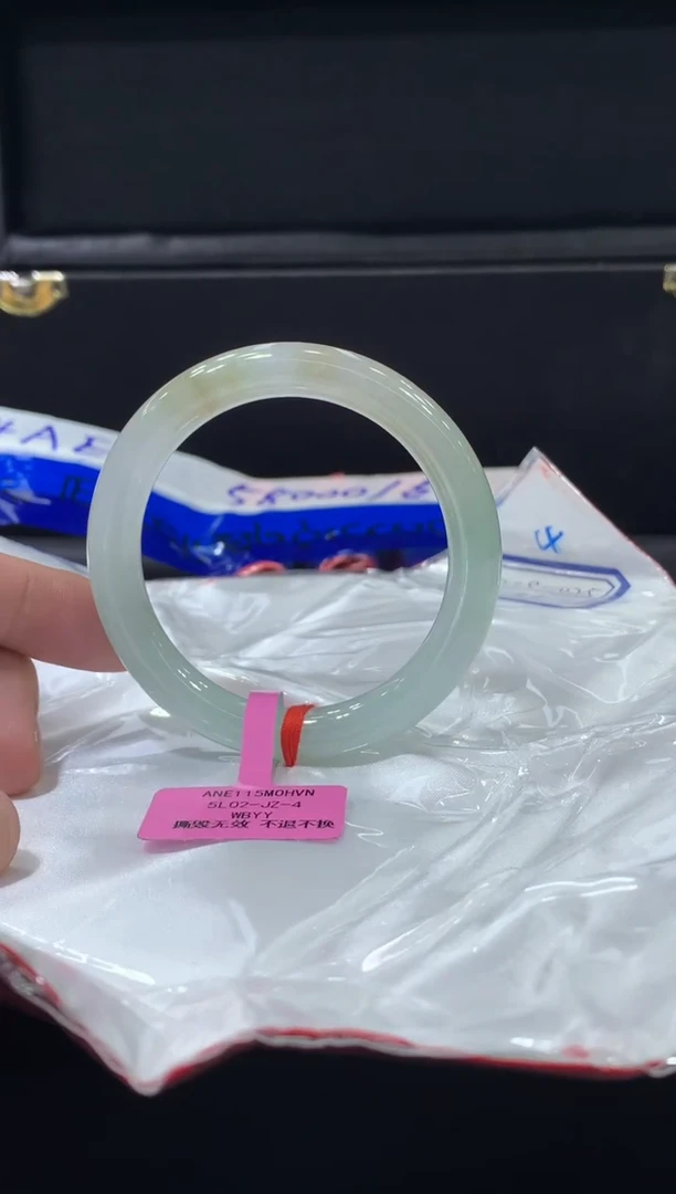 未镶嵌手镯翡翠翡翠手镯