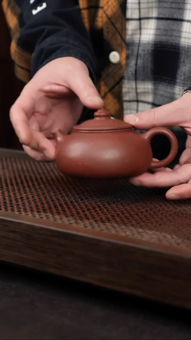 【闪购商品】紫砂茶壶红皮龙渔趣