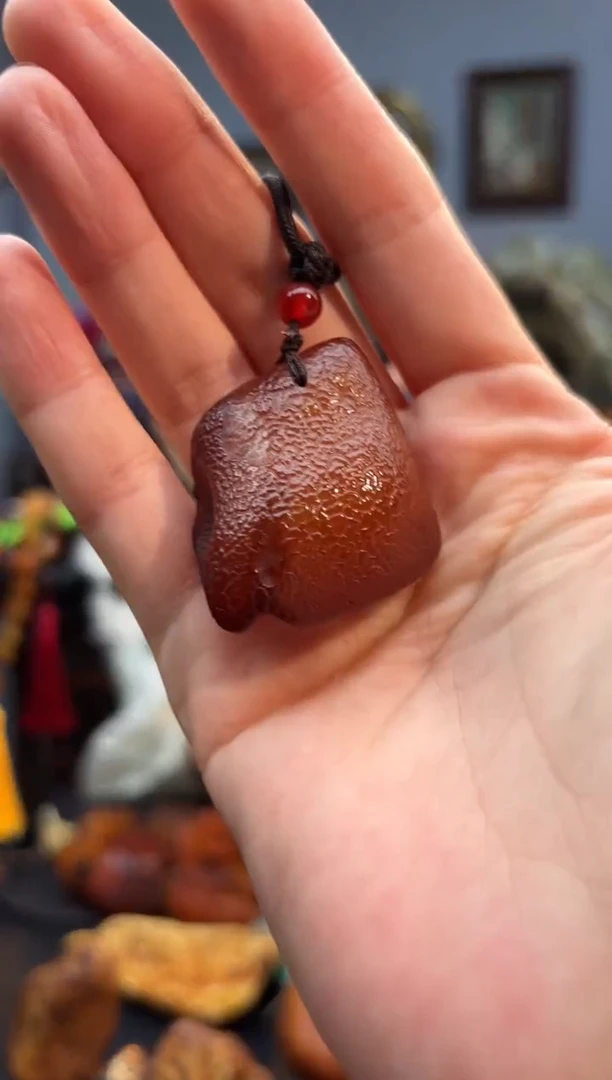 琥珀颈饰未镶嵌吊坠