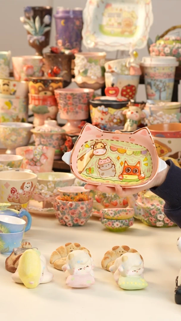 摆件陶景德镇釉下彩手绘设计师款陶瓷