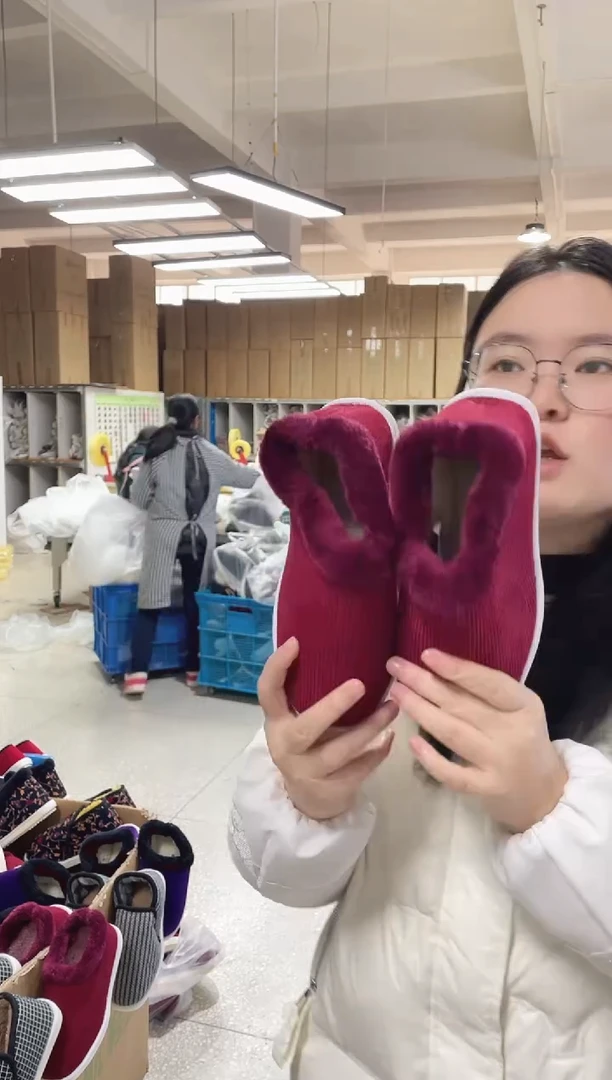 清：酒红毛圈棉鞋36码