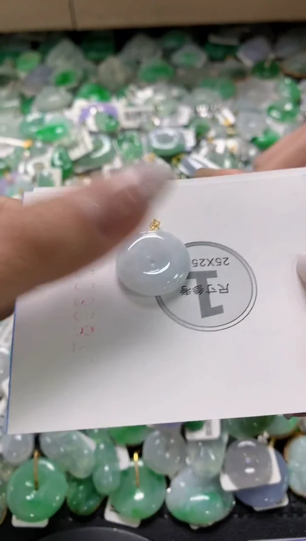 颈饰18K金镶嵌翡翠11111111111111111