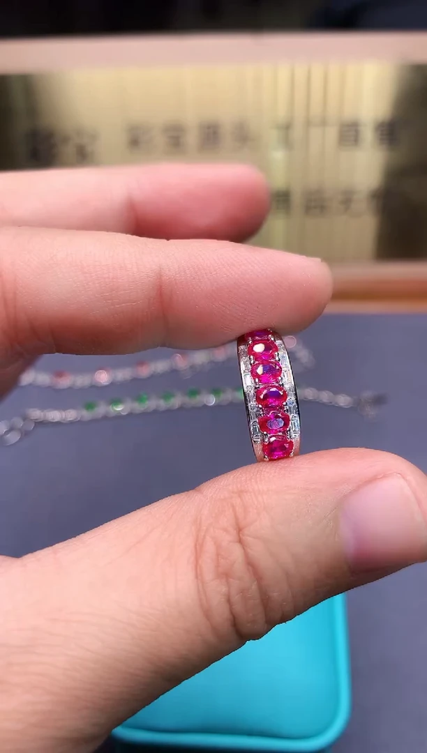 【闪购商品】红宝石戒指银S925镶嵌........