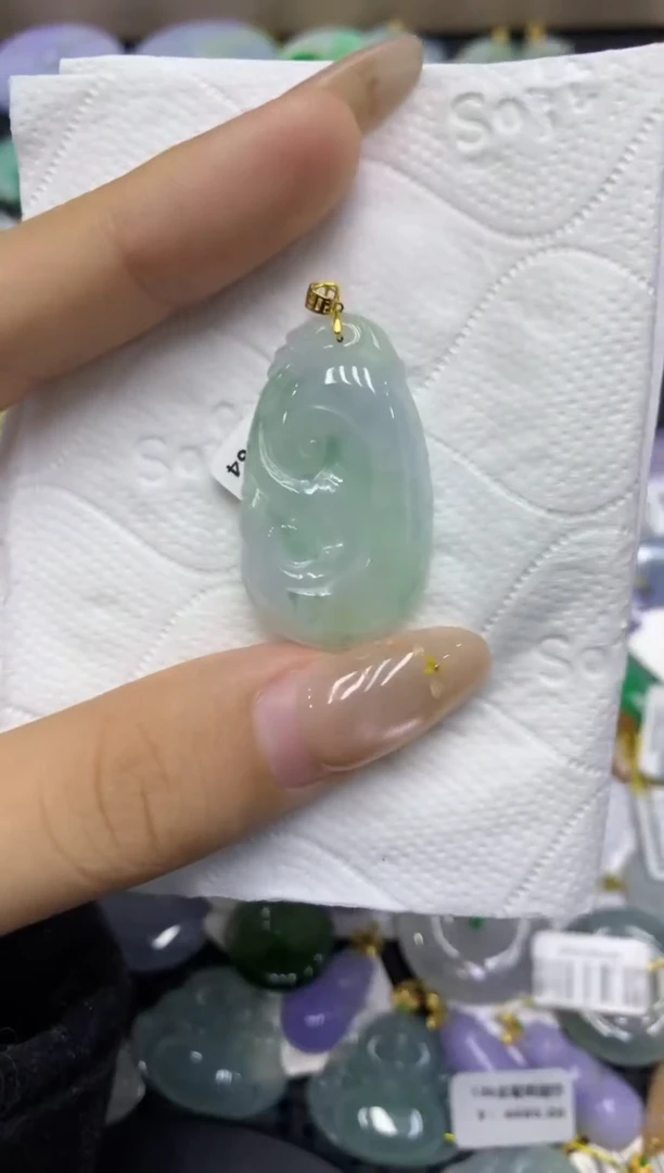 颈饰18K金镶嵌翡翠天然缅甸翡翠A货