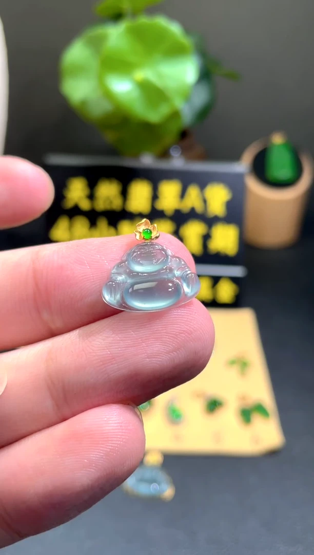 颈饰18K金镶嵌翡翠翡翠A货