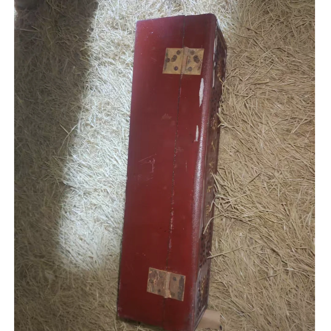 1个红色雕刻小和子摆件链接