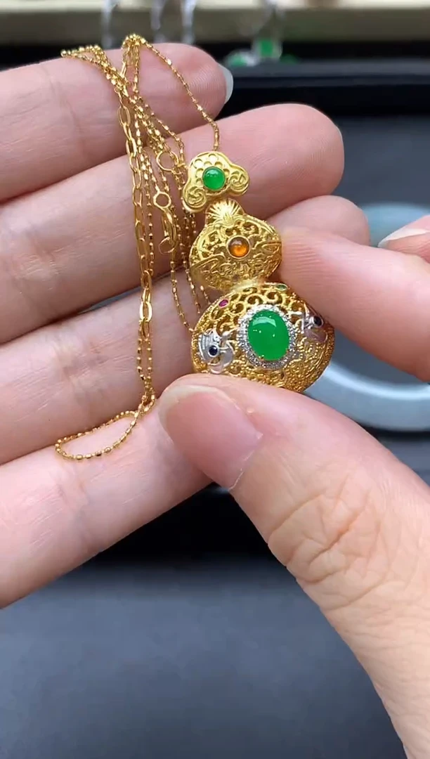颈饰18K金镶嵌翡翠510-中国好珍宝