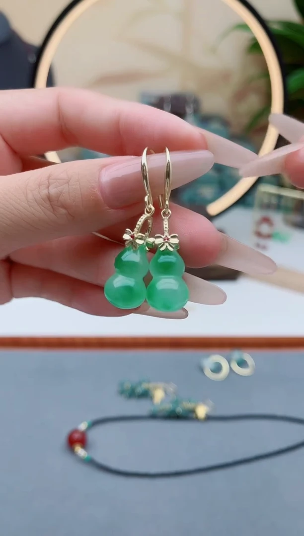 石英质玉（非洲翠）银S925镶嵌耳饰00葫芦飘绿色绿色