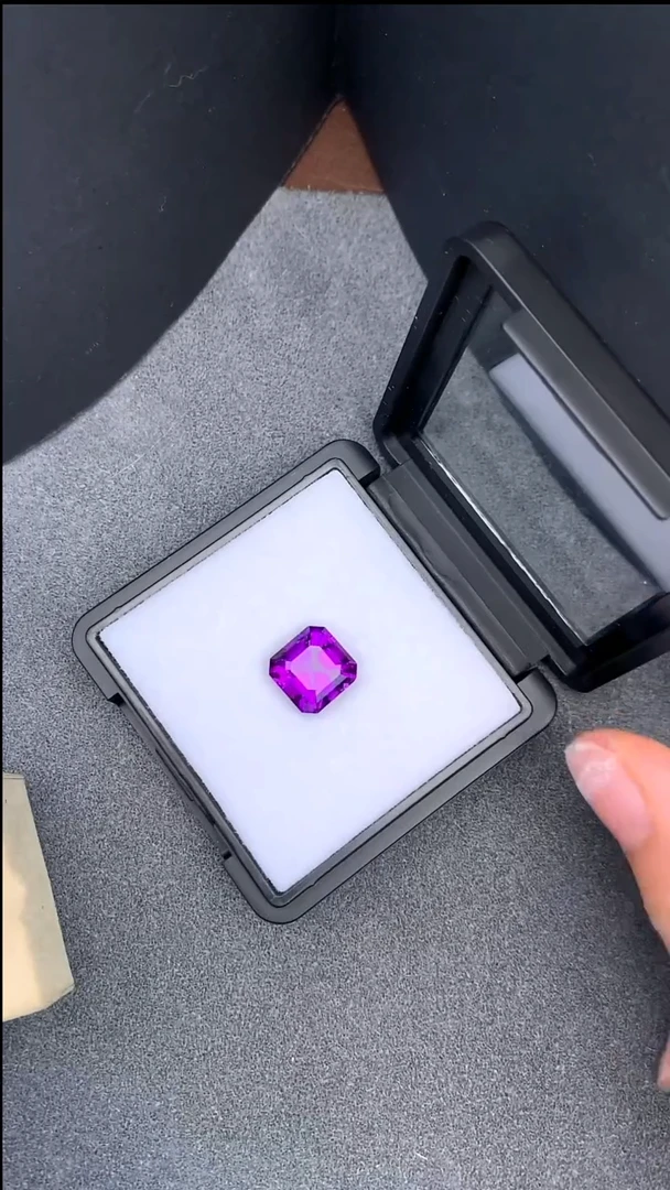 【闪购商品】水晶无未镶嵌6.54克拉