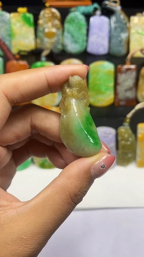 定制翡翠未镶嵌翡翠A货