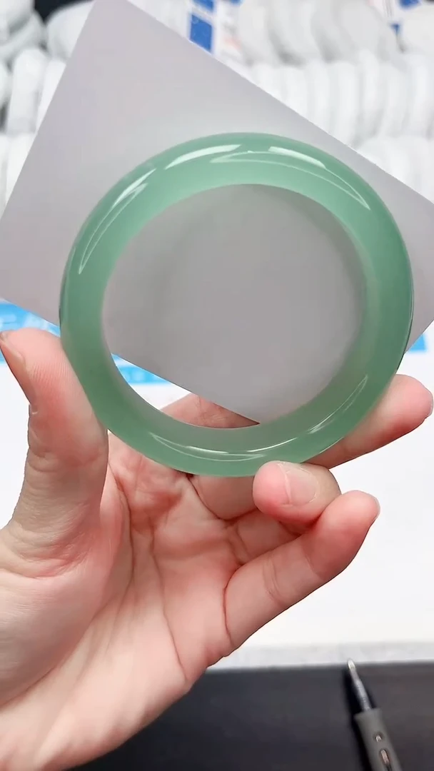 未镶嵌手镯石英质玉84-56.1TB