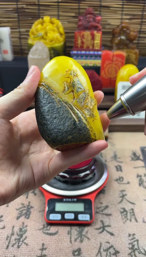 寿山石印石鸡油黄原石 宜子孙