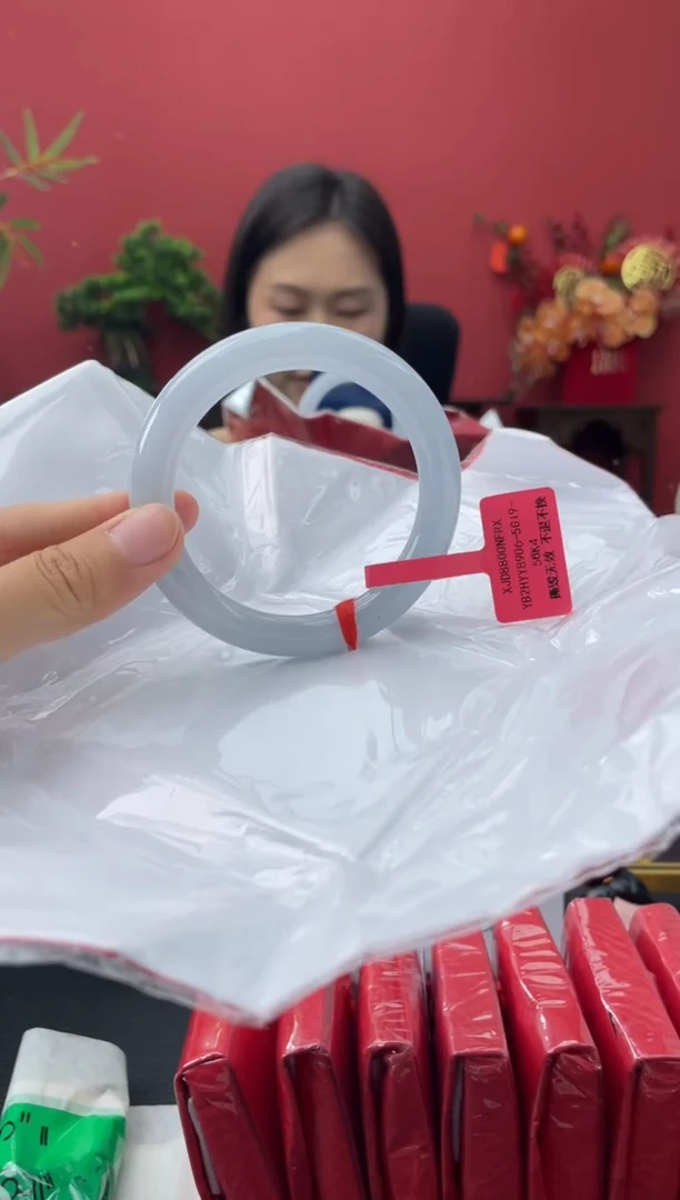 未镶嵌手镯翡翠5