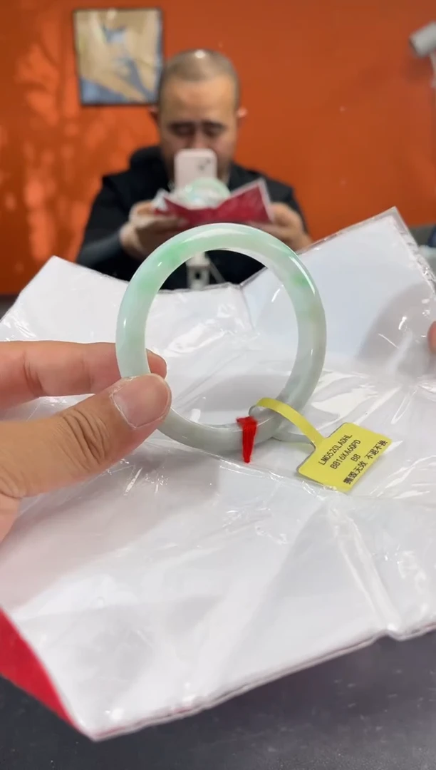 未镶嵌手镯翡翠4        圈口58