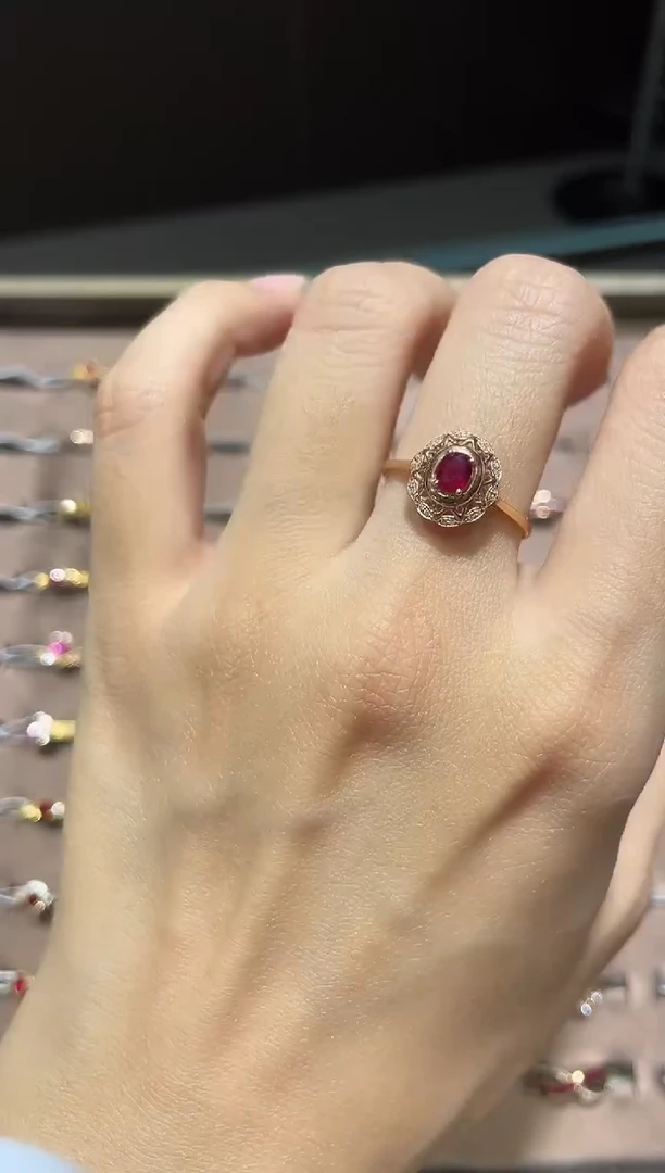 18K金镶嵌戒指红宝石1