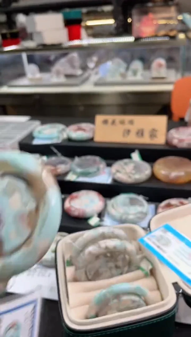 未镶嵌手镯石英质玉尘*丷圈口（赠品镯心）