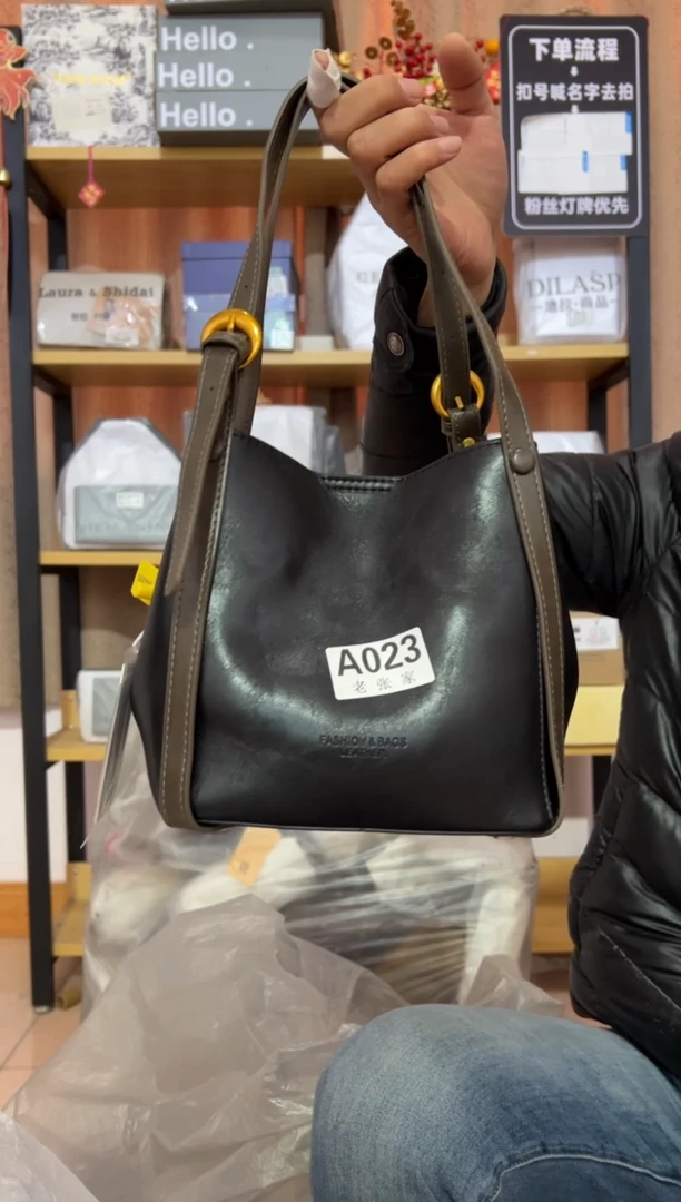 小牛剖层皮革老张家023