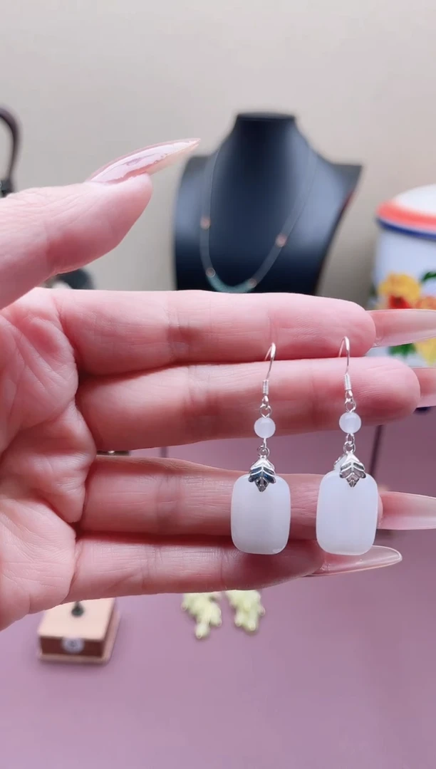 未镶嵌耳饰玛瑙/玉髓00白色无事牌