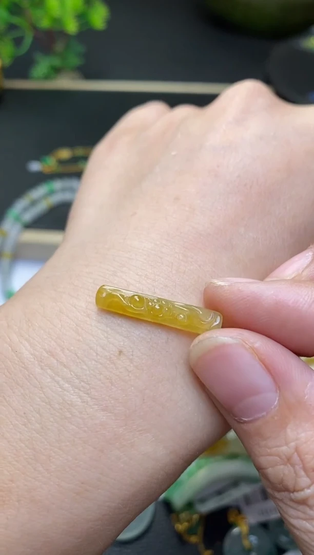 颈饰未镶嵌翡翠净货30988